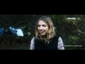 Elinor Crawley , Hannah Murray , Unknown Girls – Bridgend (2015) Sex Scene