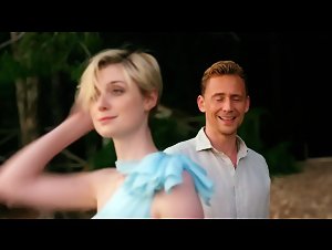 Elizabeth Debicki – Night Manager (2016) 2 Sex Scene