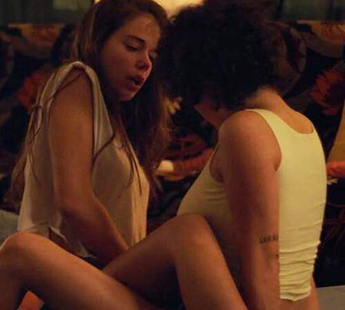 Alia Shawkat & Laia Costa Lesbian Scissoring in ‘Duck Butter’