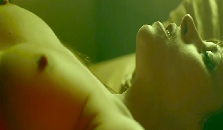 Ashley C Williams Nude Sex Scene In Julia – FREE