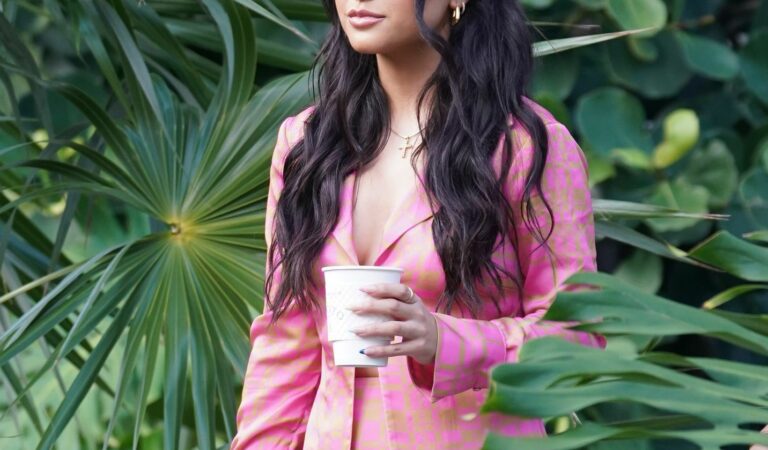 Becky G Wears Pink as She Grabs Coffee in Miami (13 Photos)