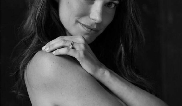 Courtney Henggeler Sexy & Topless (29 Photos) [Updated]