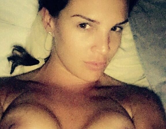 Danielle Lloyd Leaked (26 Photos + Videos)