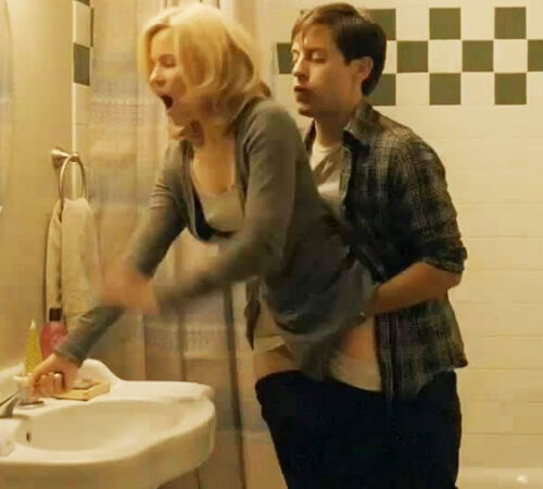 Elizabeth Banks Nude Butt & Sex In The Bathroom From ‘The Details’ Movie