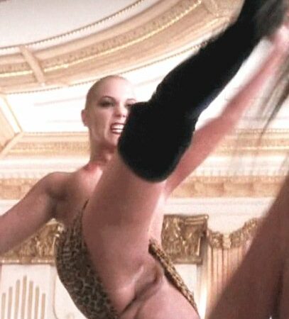 Elizabeth Berkley Nude