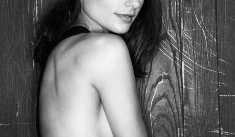 Gina Holden Nude & Sexy Collection (9 Photos)