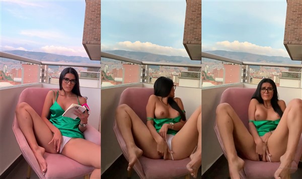 Hanna Miller Masturbation in Balcony Video Leaked