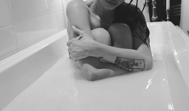 Ivy Levan Nude & Sexy (30 Photos)