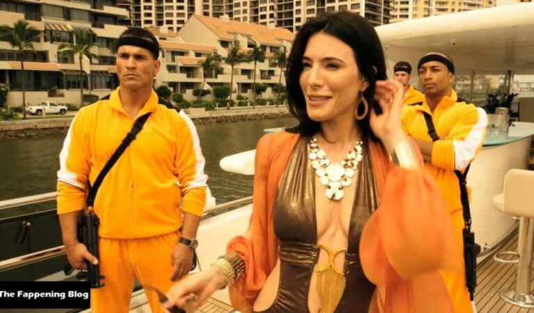 Jaime Murray Sexy – The Finder (4 Pics + Video)