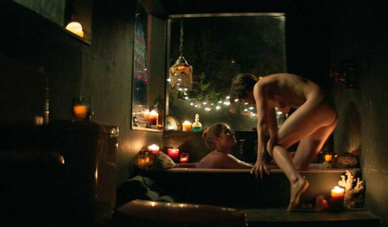 Jana Winternitz & Emily Bett Rickards Naked Lesbian Scene from ‘Funny Story’