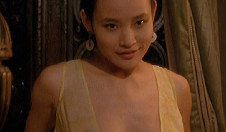 Joan Chen Juicy Nipples In Tai-Pan Movie – FREE VIDEO