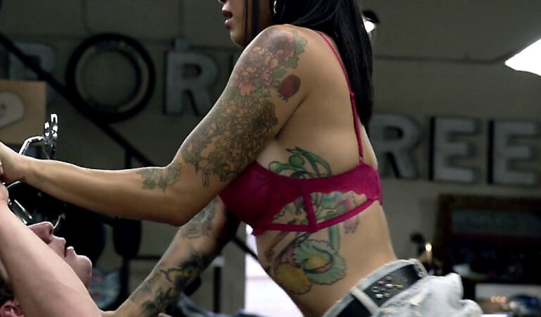 Levy Tran Sex On A Motorcycle In Shameless – FREE