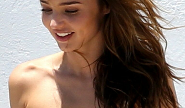 Miranda Kerr Naked