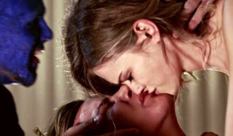 Natalie Burn & Anna Shields Forced Kiss from ‘The Executioners’