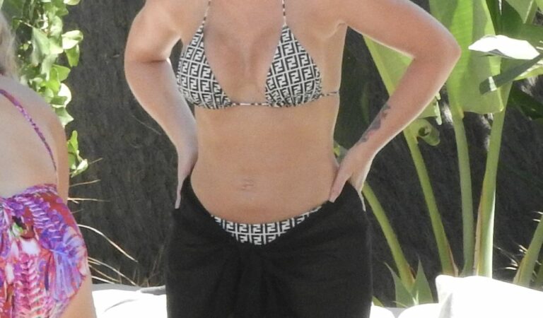 Natasha Hamilton Looks Hot in a Bikini While on Holiday in Marbella (21 Photos)