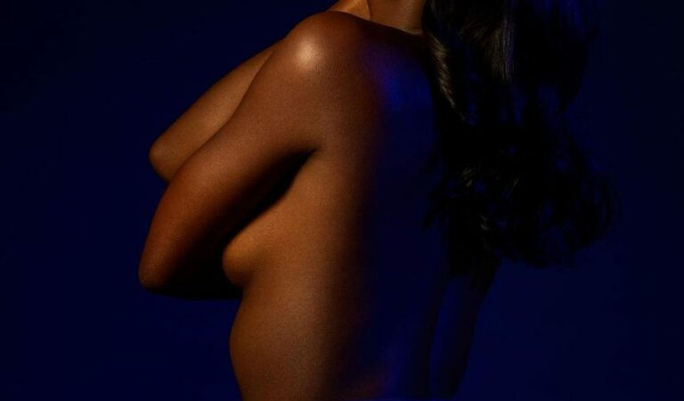 Melinda Melrose Topless & Sexy (11 Photos)