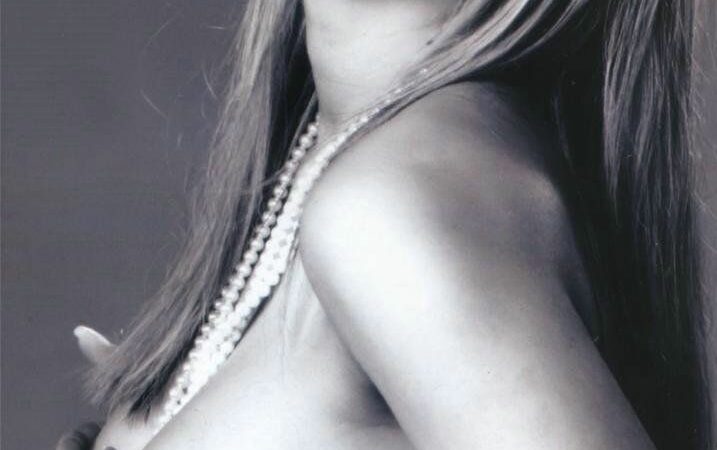 Ramona Chorleau Nude & Sexy Collection (35 Photos)